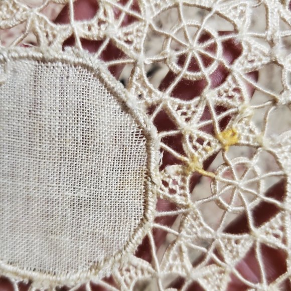 4 ITALIAN NEEDLE LACE RETICELLA PLACEMATS ACORN - Picture 8 of 13